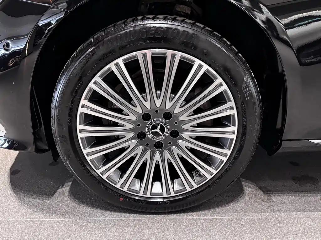 Mercedes-Benz Mercedes-Benz E-Class 2022 Facelift E 300 L Luxury 2022 - thumbnail 6