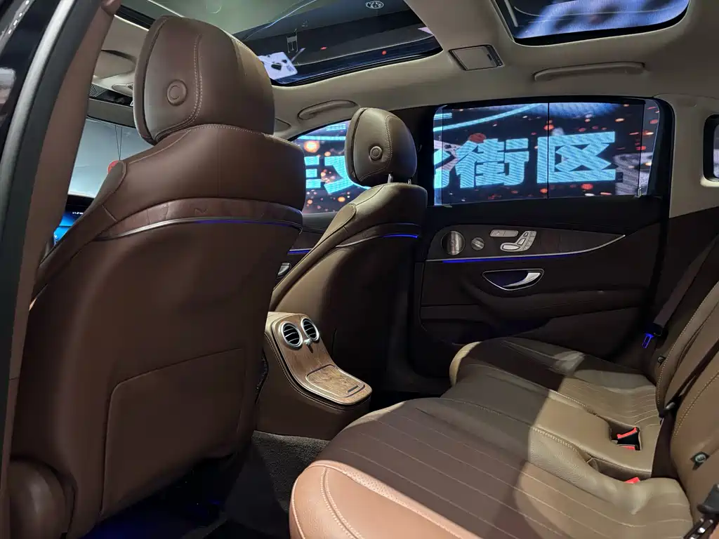 Mercedes-Benz Mercedes-Benz E-Class 2022 Facelift E 300 L Luxury 2022 - thumbnail 9