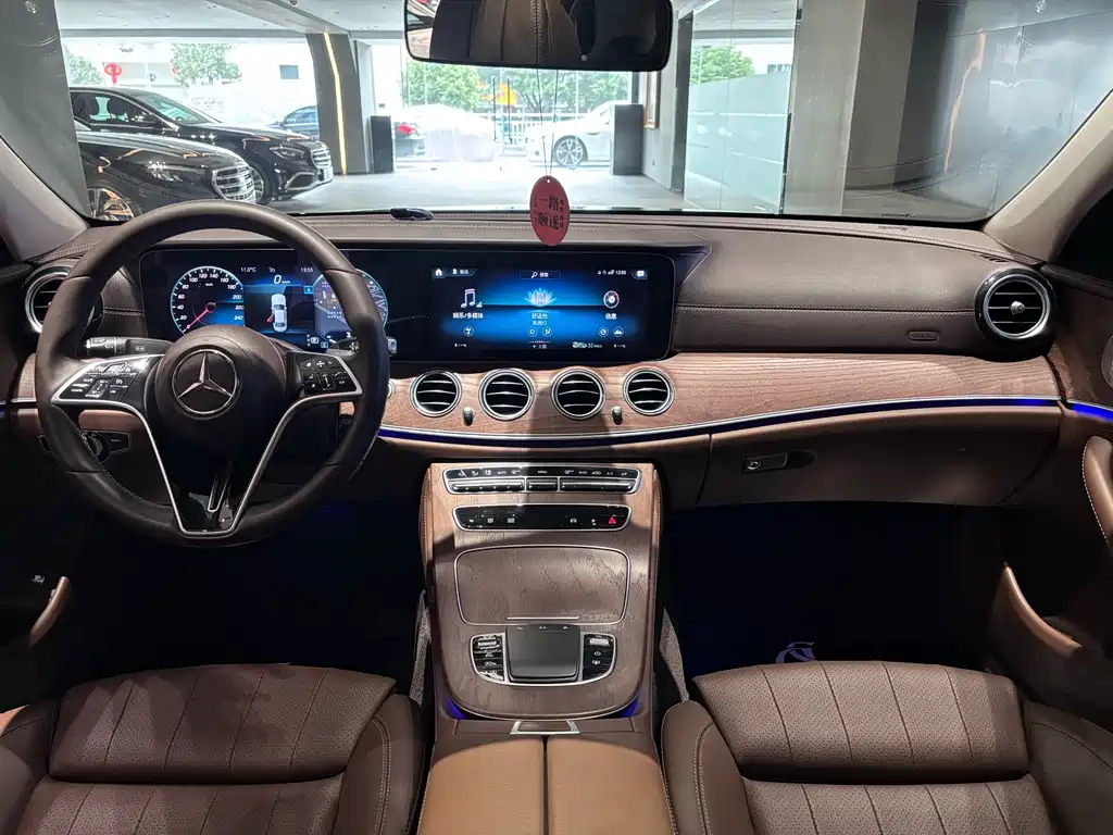 Mercedes-Benz Mercedes-Benz E-Class 2022 Facelift E 300 L Luxury 2022 - thumbnail 10