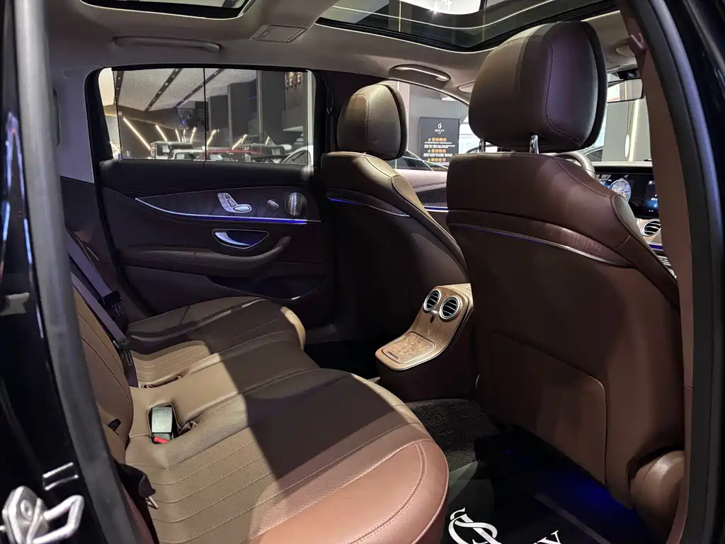 Mercedes-Benz Mercedes-Benz E-Class 2022 Facelift E 300 L Luxury 2022 - thumbnail 14