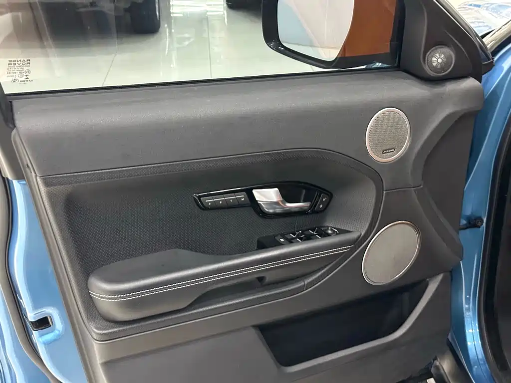 Land Rover Range Rover Evoque 2014 2.0T 5-door Dynamic SE 2014 - thumbnail 26