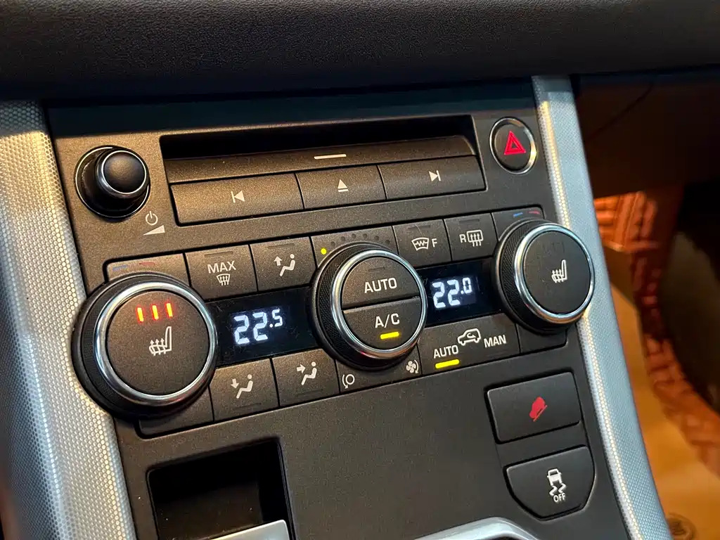 Land Rover Range Rover Evoque 2014 2.0T 5-door Dynamic SE 2014 - thumbnail 27