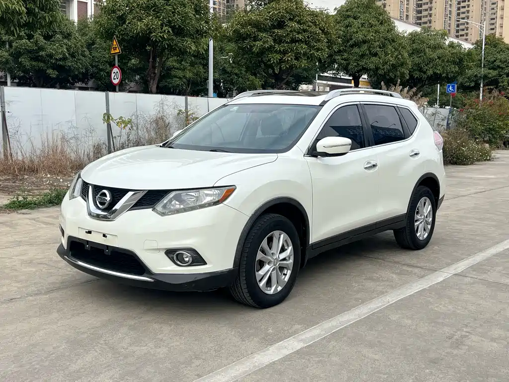 Nissan Nissan X-Trail 2015 Model 2.5L CVT Premium MAX Version 4WD 2016