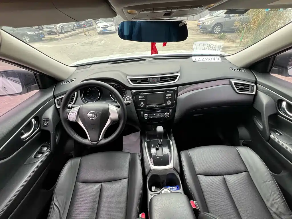 Nissan Nissan X-Trail 2015 Model 2.5L CVT Premium MAX Version 4WD 2016 - thumbnail 9