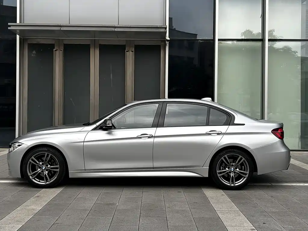 BMW BMW 3 Series 2018 320Li M Sport Black Night Edition 2018 - thumbnail 4