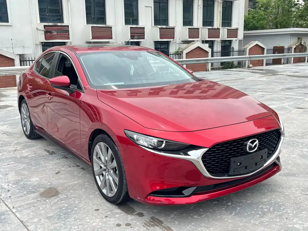 Mazda Mazda 3 Axela 2020 2.0L Automatic Quality Edition 2021 - thumbnail 3