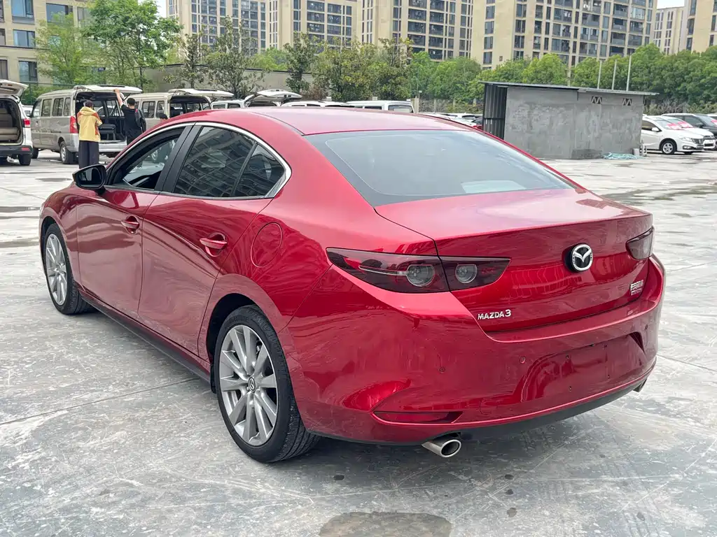 Mazda Mazda 3 Axela 2020 2.0L Automatic Quality Edition 2021 - thumbnail 6