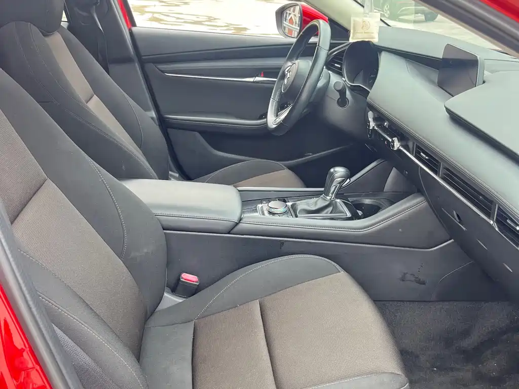 Mazda Mazda 3 Axela 2020 2.0L Automatic Quality Edition 2021 - thumbnail 8