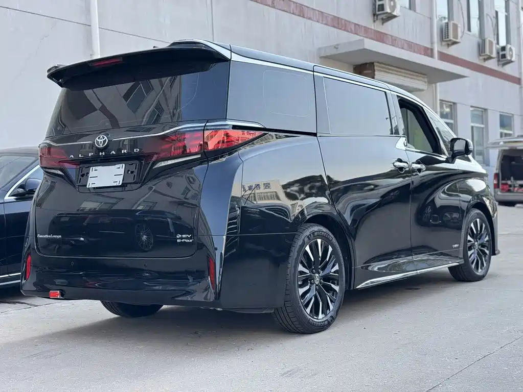 Toyota Toyota Alphard 2025 Model Hybrid 2.5L Premium Gold Edition 2026 - thumbnail 4