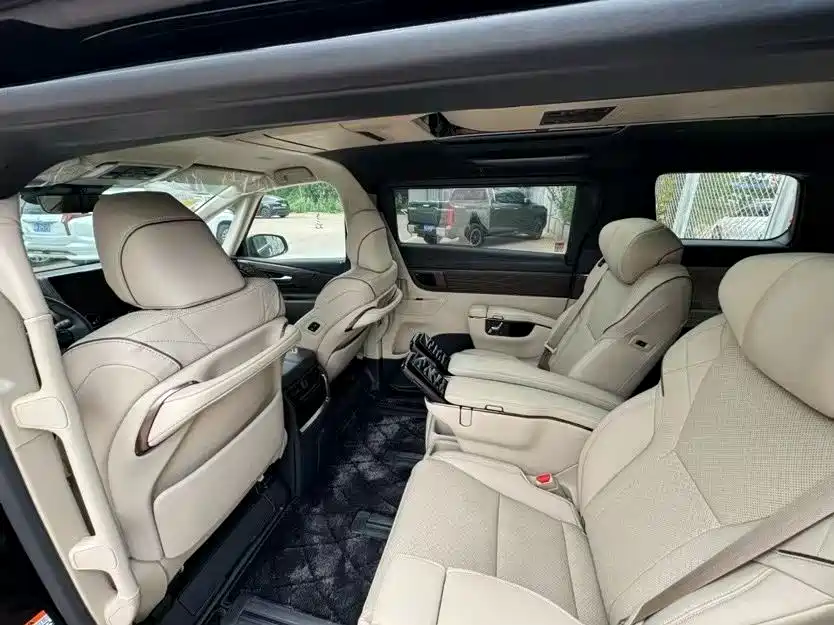 Toyota Toyota Alphard 2025 Model Hybrid 2.5L Premium Gold Edition 2026 - thumbnail 11
