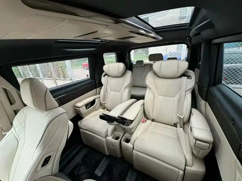 Toyota Toyota Alphard 2025 Model Hybrid 2.5L Premium Gold Edition 2026 - thumbnail 12