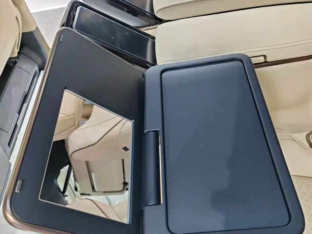 Toyota Toyota Alphard 2025 Model Hybrid 2.5L Premium Gold Edition 2026 - thumbnail 20
