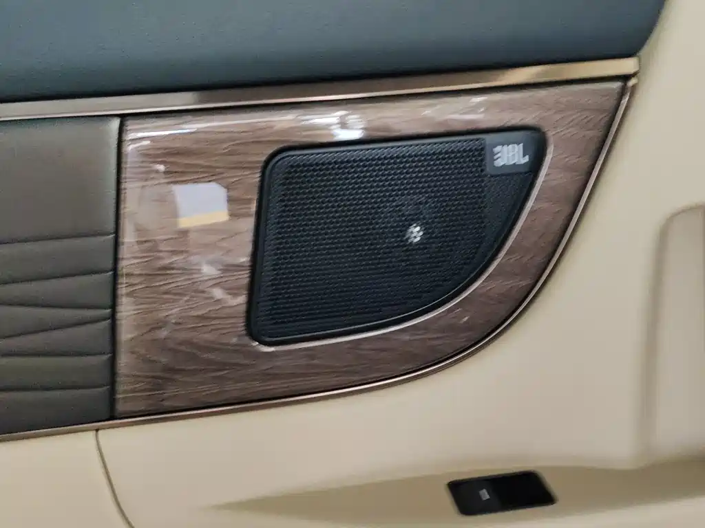 Toyota Toyota Alphard 2025 Model Hybrid 2.5L Premium Gold Edition 2026 - thumbnail 23