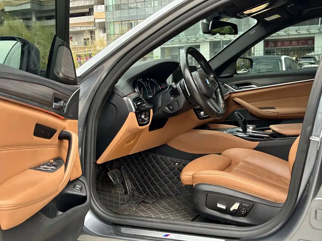 BMW BMW 5 Series (Imported) 2018 Model 530i M Sport Package 2018 - thumbnail 8