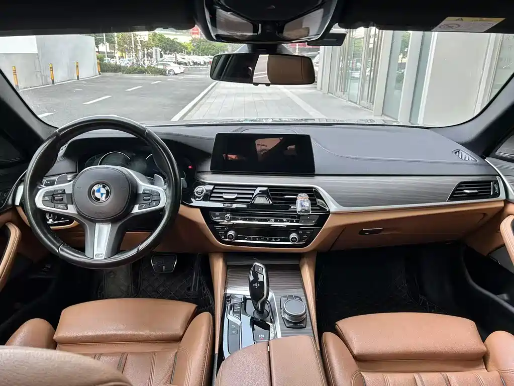 BMW BMW 5 Series (Imported) 2018 Model 530i M Sport Package 2018 - thumbnail 10