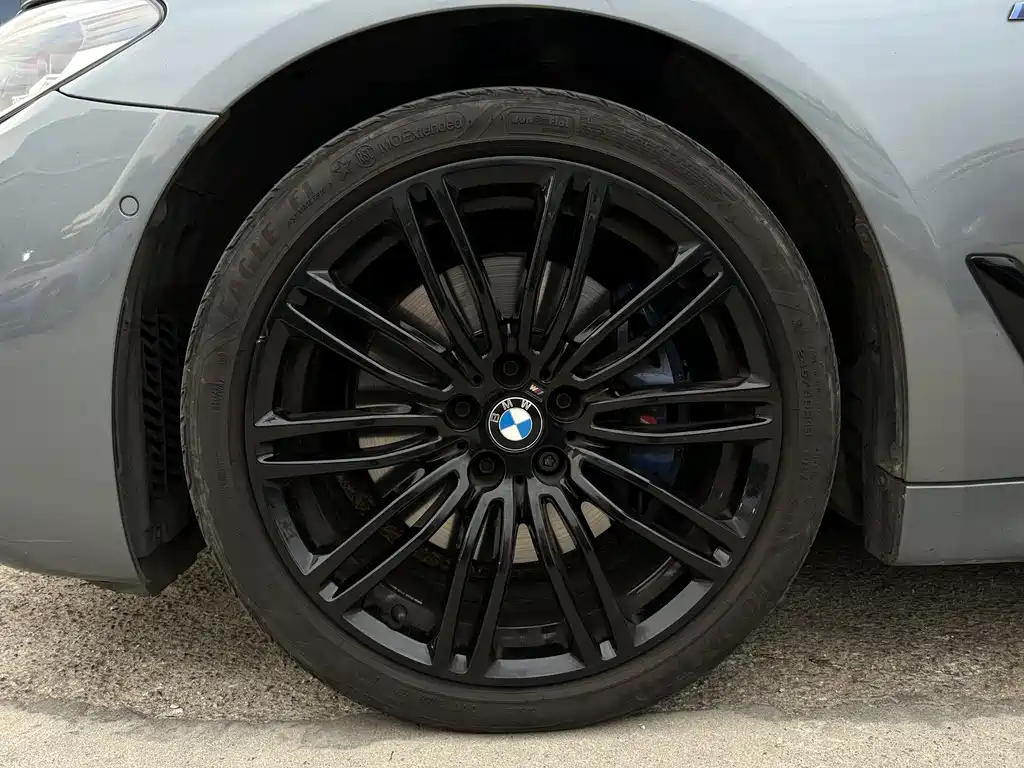 BMW BMW 5 Series (Imported) 2018 Model 530i M Sport Package 2018 - thumbnail 19