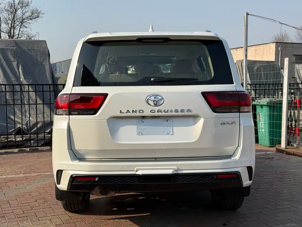 Toyota Land Cruiser LC300 2026 Model 4.0L Middle East Version 2026 - thumbnail 7