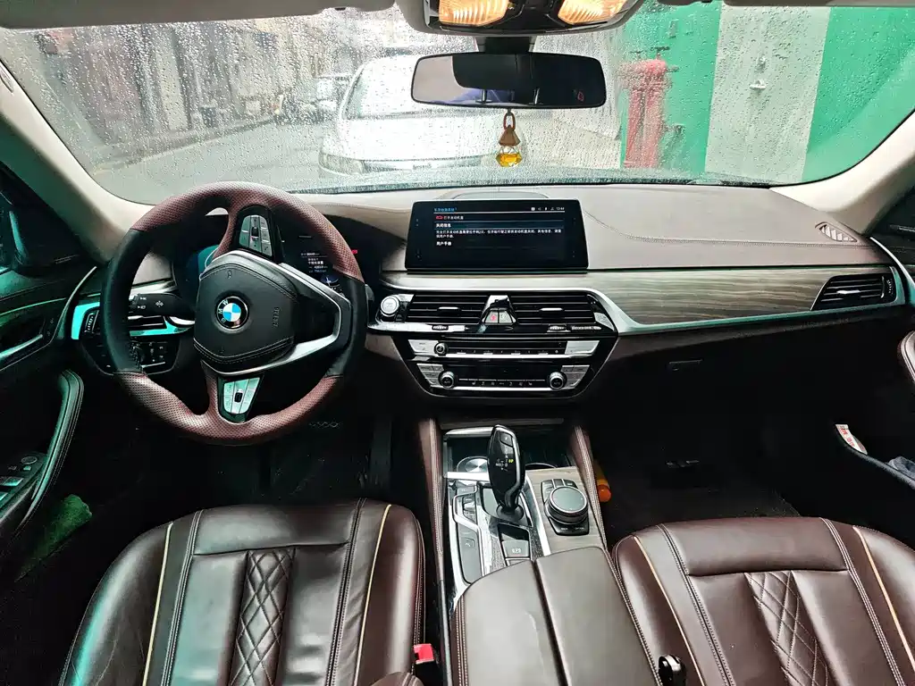 BMW BMW 5 Series Hybrid 2020 530Le Luxury Package 2019 - thumbnail 5