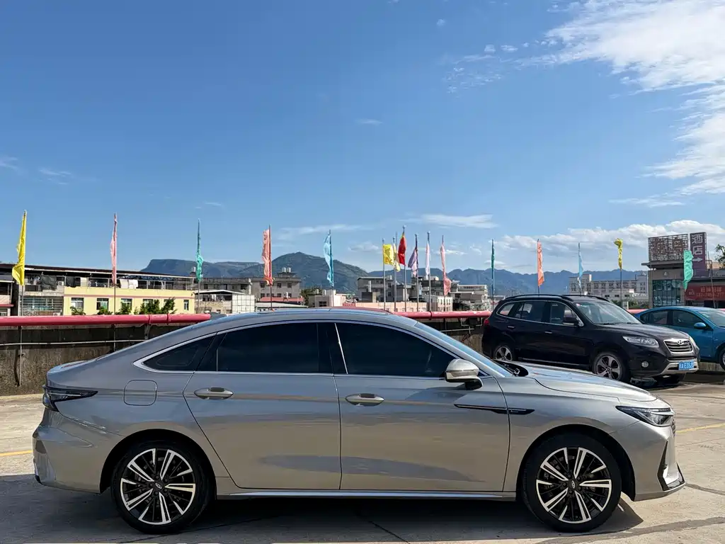 Chery Arrizo 8 2022 1.6T DCT Shang 2023 - thumbnail 4