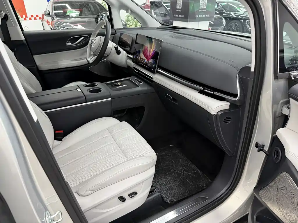 Lantu Automobile Lantu Dreamer 2025 PHEV AWD Flagship Qiankun Edition 2025 - thumbnail 8