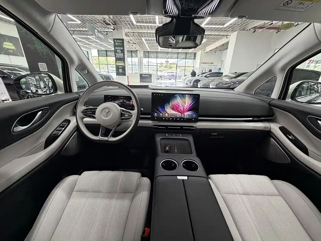 Lantu Automobile Lantu Dreamer 2025 PHEV AWD Flagship Qiankun Edition 2025 - thumbnail 10