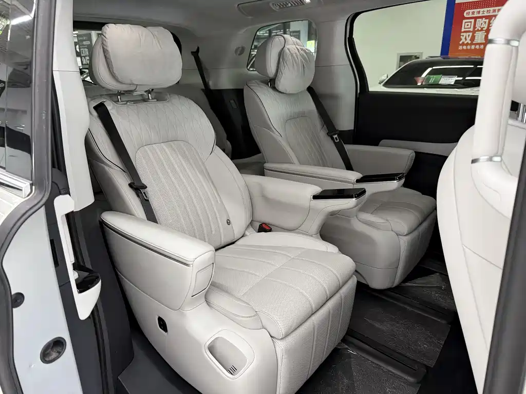 Lantu Automobile Lantu Dreamer 2025 PHEV AWD Flagship Qiankun Edition 2025 - thumbnail 12