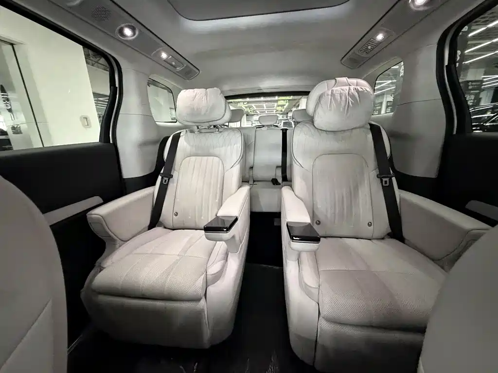 Lantu Automobile Lantu Dreamer 2025 PHEV AWD Flagship Qiankun Edition 2025 - thumbnail 13