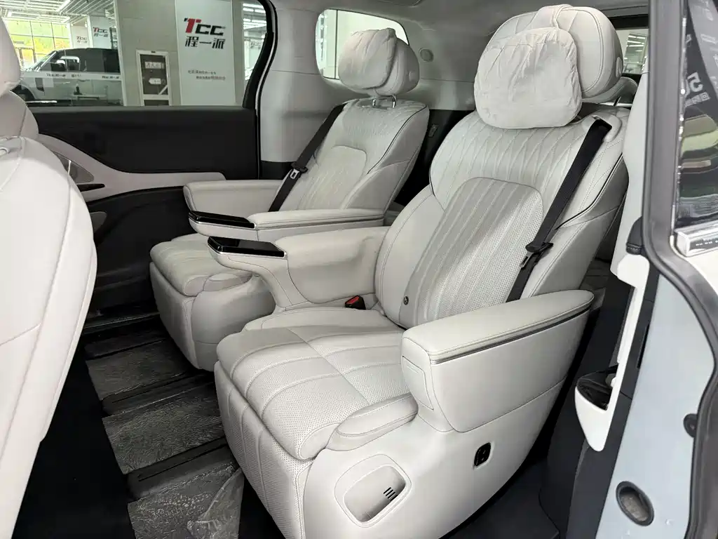 Lantu Automobile Lantu Dreamer 2025 PHEV AWD Flagship Qiankun Edition 2025 - thumbnail 14