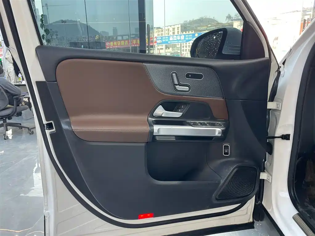 Mercedes-Benz Mercedes-Benz GLB 2020 Facelift GLB 200 Style 2020 - thumbnail 5