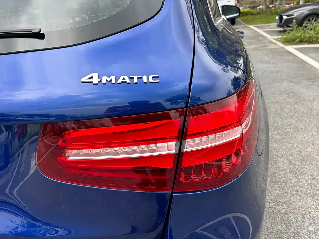 Mercedes-Benz Mercedes-Benz GLC 2017 GLC 300 4MATIC Sport Edition 2017 - thumbnail 9