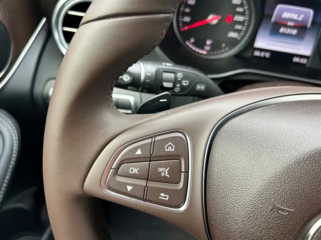 Mercedes-Benz Mercedes-Benz GLC 2017 GLC 300 4MATIC Sport Edition 2017 - thumbnail 28