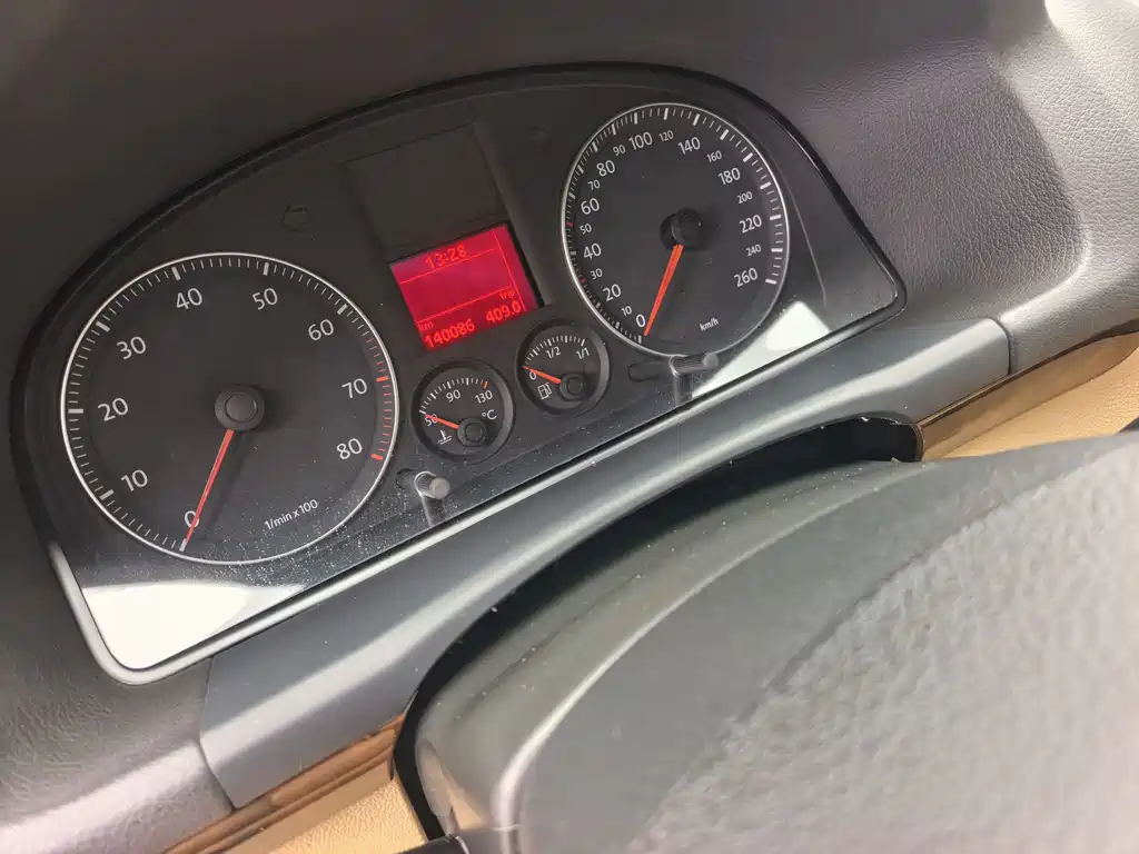 Volkswagen Volkswagen Touran 2008 1.8T Smart Luxury Edition Automatic 5-seater 2010 - thumbnail 7