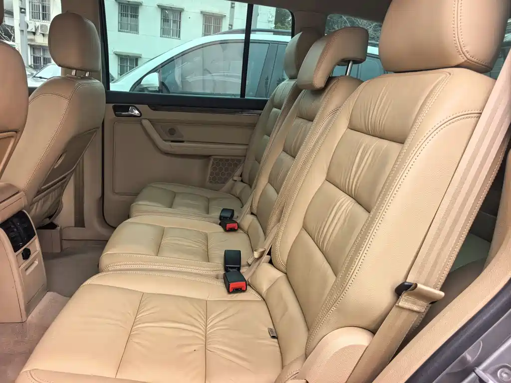 Volkswagen Volkswagen Touran 2008 1.8T Smart Luxury Edition Automatic 5-seater 2010 - thumbnail 16