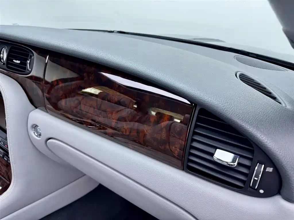 Jaguar Jaguar XJ 2005 XJ8L 4.2 2009 - thumbnail 18