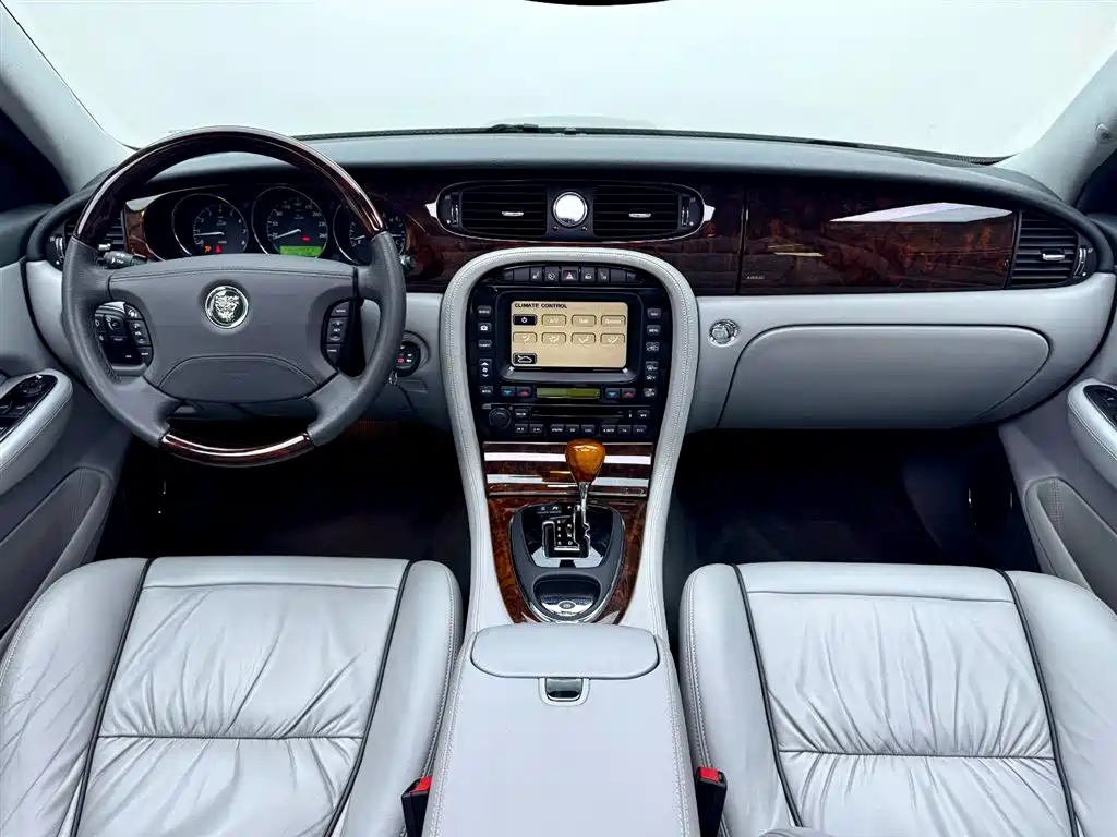 Jaguar Jaguar XJ 2005 XJ8L 4.2 2009 - thumbnail 19