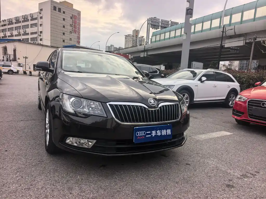 Škoda Skoda Superb 2013 1.8TSI Automatic Prestige Edition 2014 - thumbnail 4