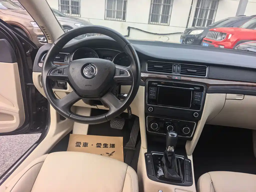 Škoda Skoda Superb 2013 1.8TSI Automatic Prestige Edition 2014 - thumbnail 21