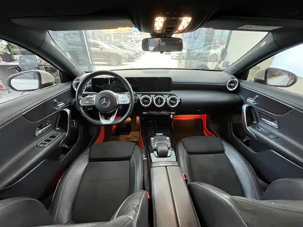 Mercedes-Benz Mercedes-Benz A-Class 2021 A 200 L Sport Sedan Fashion Edition 2021 - thumbnail 14