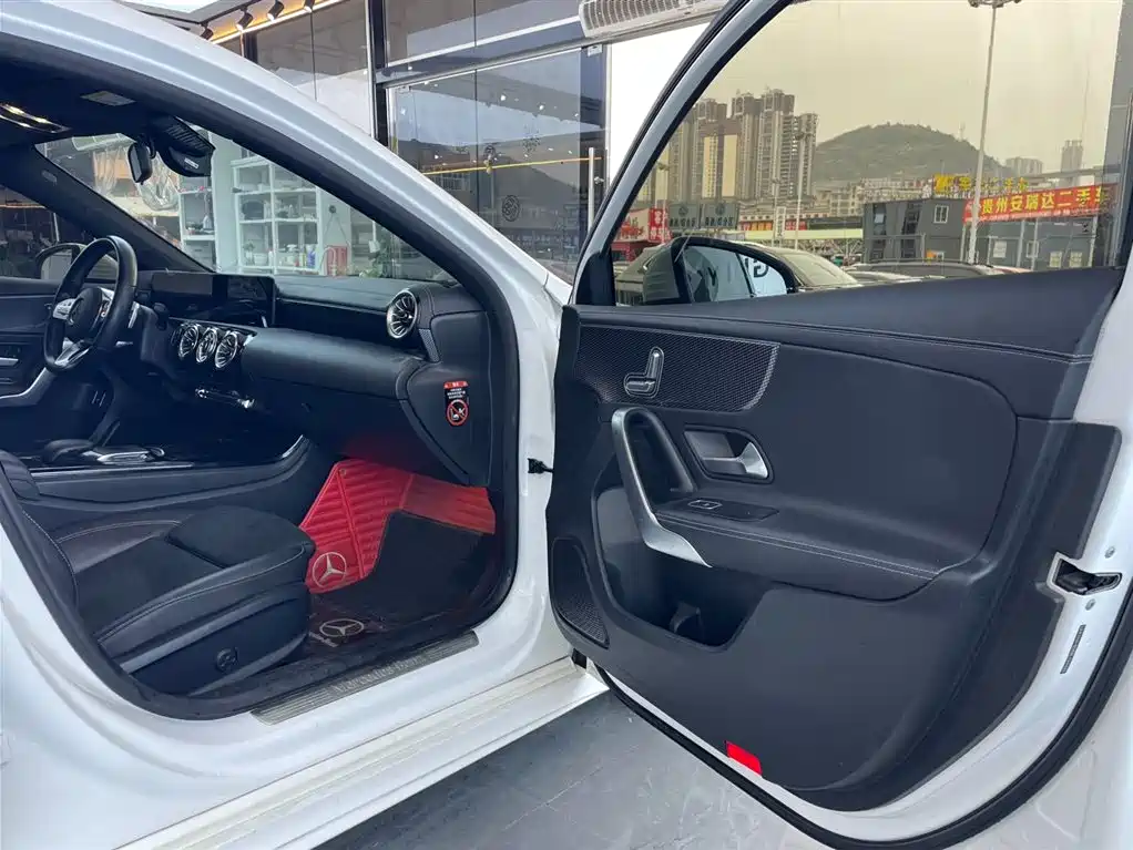 Mercedes-Benz Mercedes-Benz A-Class 2021 A 200 L Sport Sedan Fashion Edition 2021 - thumbnail 16