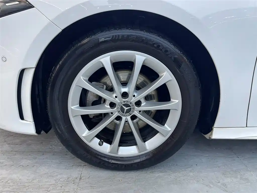 Mercedes-Benz Mercedes-Benz A-Class 2021 A 200 L Sport Sedan Fashion Edition 2021 - thumbnail 19