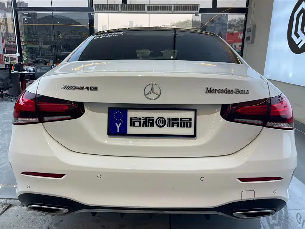 Mercedes-Benz Mercedes-Benz A-Class 2021 A 200 L Sport Sedan Fashion Edition 2021 - thumbnail 21