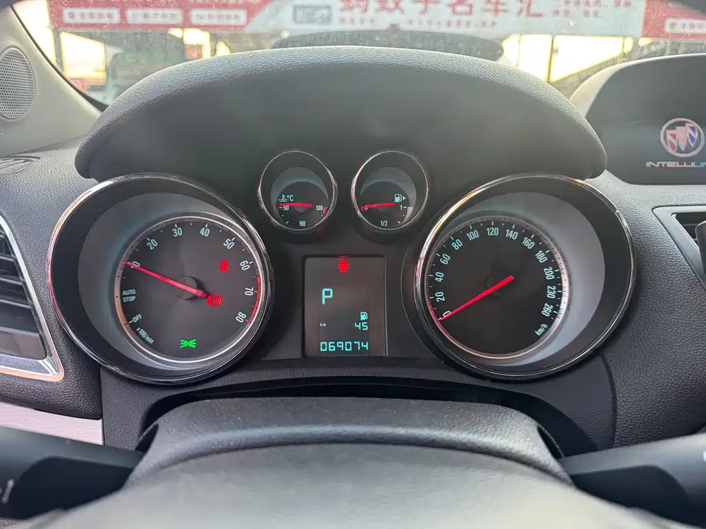 Buick Buick Encore 2015 1.4T Automatic FWD Preferred Edition 2015 - thumbnail 4