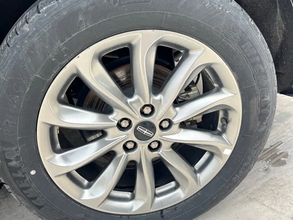Lincoln Lynk & Co 01 2020 2.0T Front-Wheel Drive Premium Edition 2020 - thumbnail 13