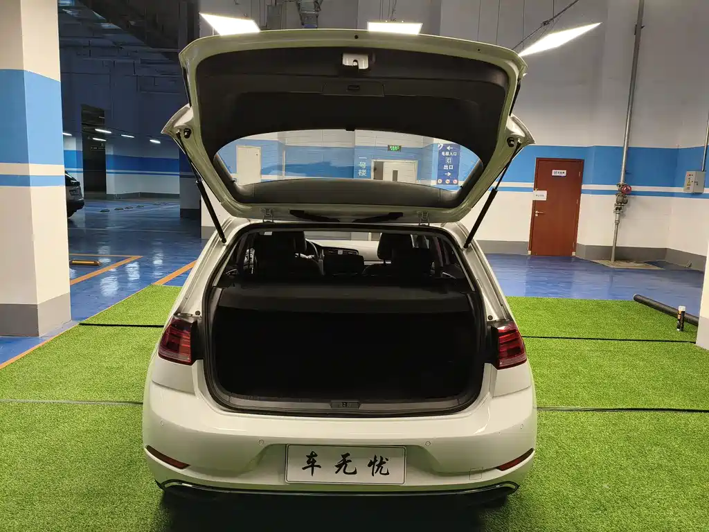 Volkswagen Volkswagen Golf 2018 230TSI Automatic Comfort Model 2018 - thumbnail 10