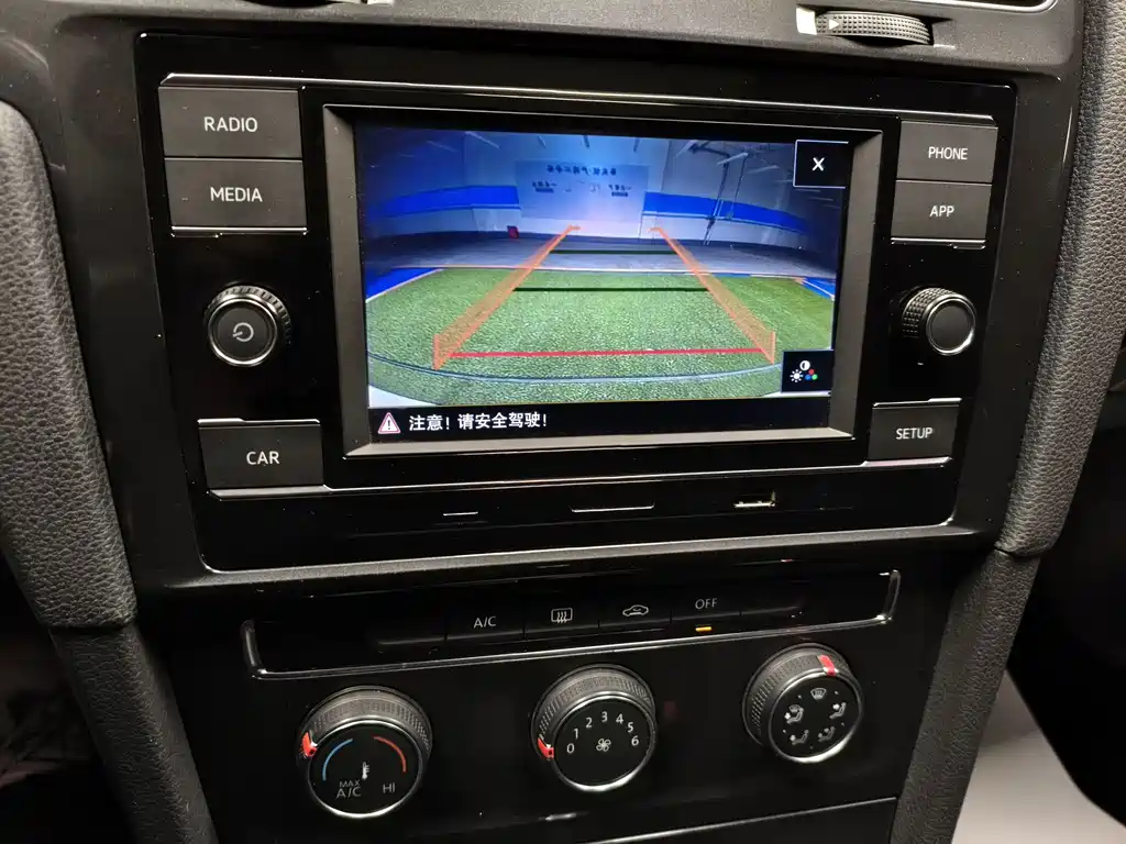 Volkswagen Volkswagen Golf 2018 230TSI Automatic Comfort Model 2018 - thumbnail 14