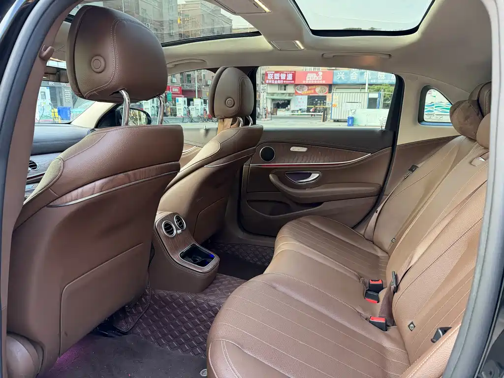 Mercedes-Benz Mercedes-Benz E-Class 2022 Model Year Facelift E 300 L Fashion Edition 2022 - thumbnail 5
