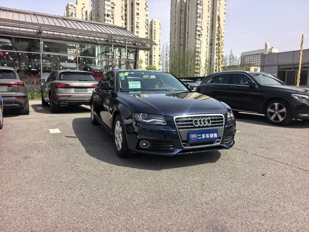 Audi Audi A4L 2012 2.0 TFSI Automatic Luxury Model 2012 - thumbnail 3