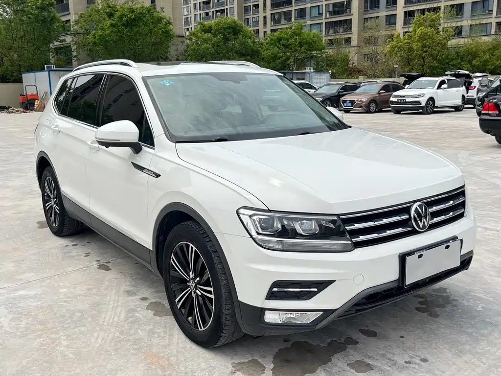 Volkswagen Volkswagen Tiguan L 2021 330TSI Automatic 2WD Smart Enjoy Edition 2021 - thumbnail 3