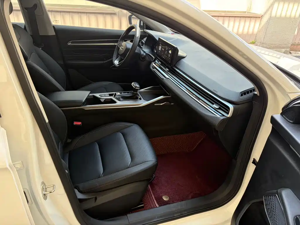 Geely Auto Geely Emgrand 2022 4th Generation 1.5L CVT Luxury Model 2022 - thumbnail 4