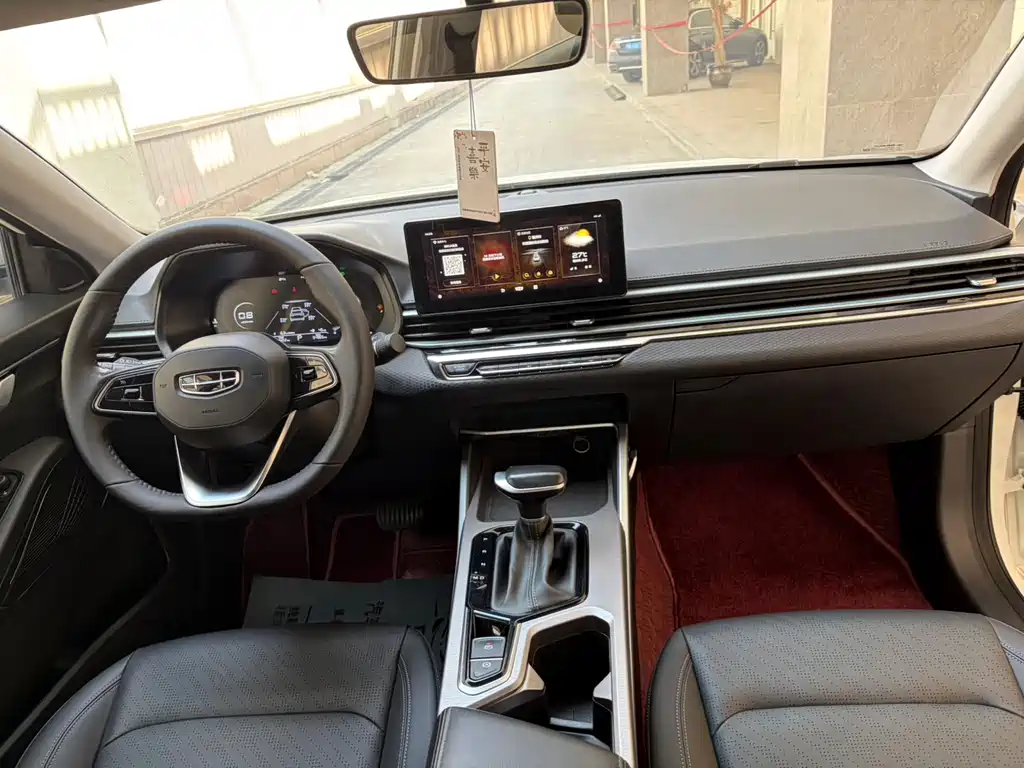 Geely Auto Geely Emgrand 2022 4th Generation 1.5L CVT Luxury Model 2022 - thumbnail 6